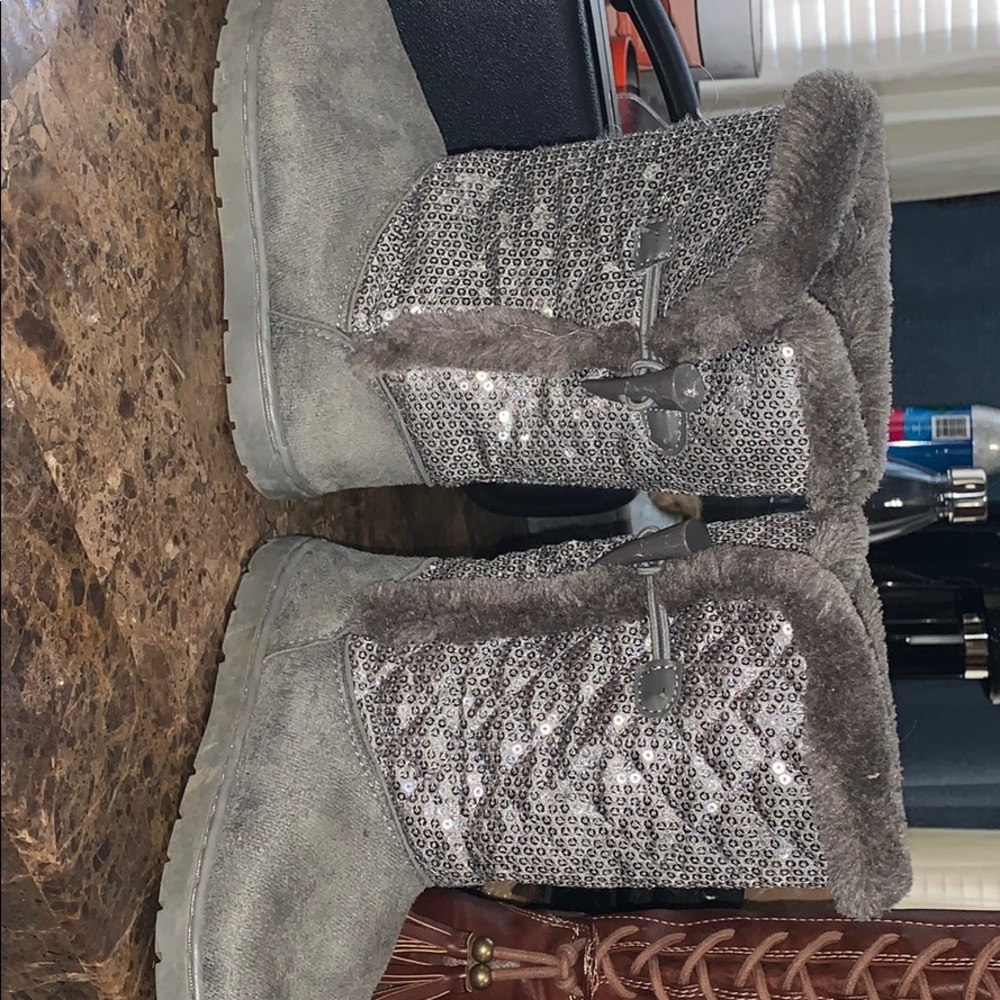 Gray/Silver Short Boots